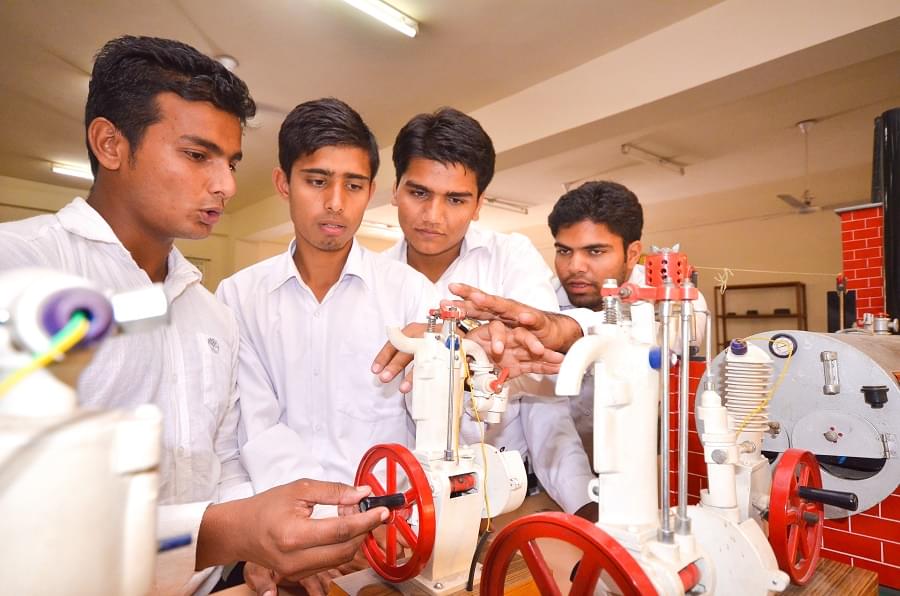 Advanced Institute of Pharmacy Palwal Infrastructure & Facilities photo 5